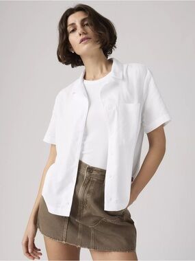 Levi's White Short Sleeve Button-Down Camp Shirt